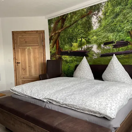 Apartment Bei Der Kahnfährfrau Mit Neuem Innenhof Garten Lübben