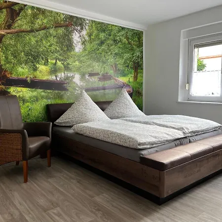 Apartment Bei Der Kahnfährfrau Mit Neuem Innenhof Garten Lübben