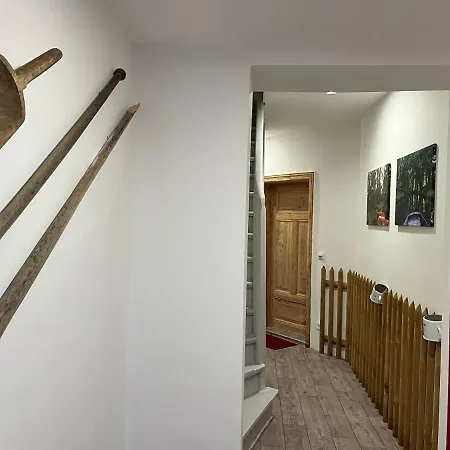 Bei Der Kahnfaehrfrau Mit Neuem Innenhof Garten *