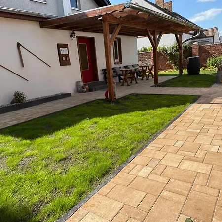 Apartment Bei Der Kahnfährfrau Mit Neuem Innenhof Garten