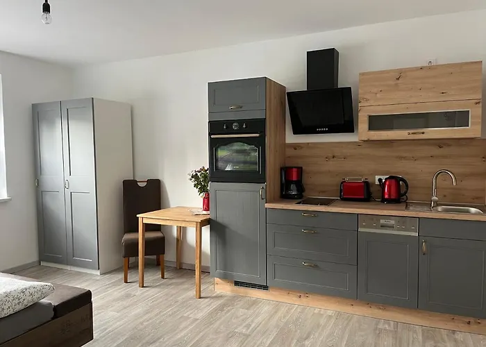 Apartamento Bei Der Kahnfaehrfrau Mit Neuem Innenhof Garten