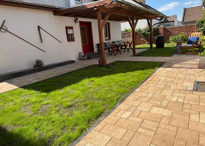 Apartamento Bei Der Kahnfaehrfrau Mit Neuem Innenhof Garten