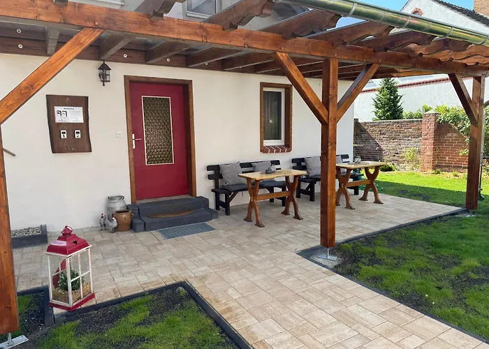 Bei Der Kahnfaehrfrau Mit Neuem Innenhof Garten Apartamento *